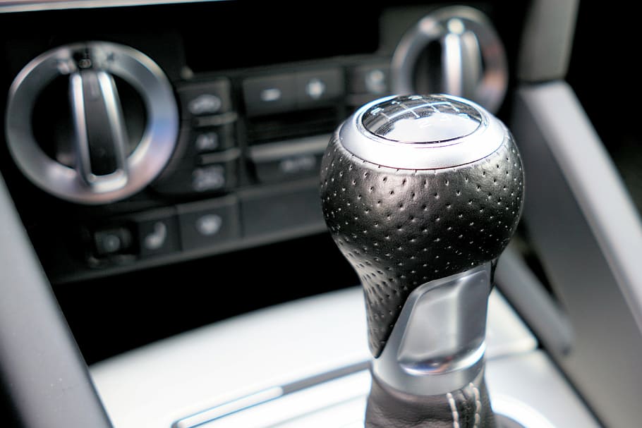 Manual transmission gear shift